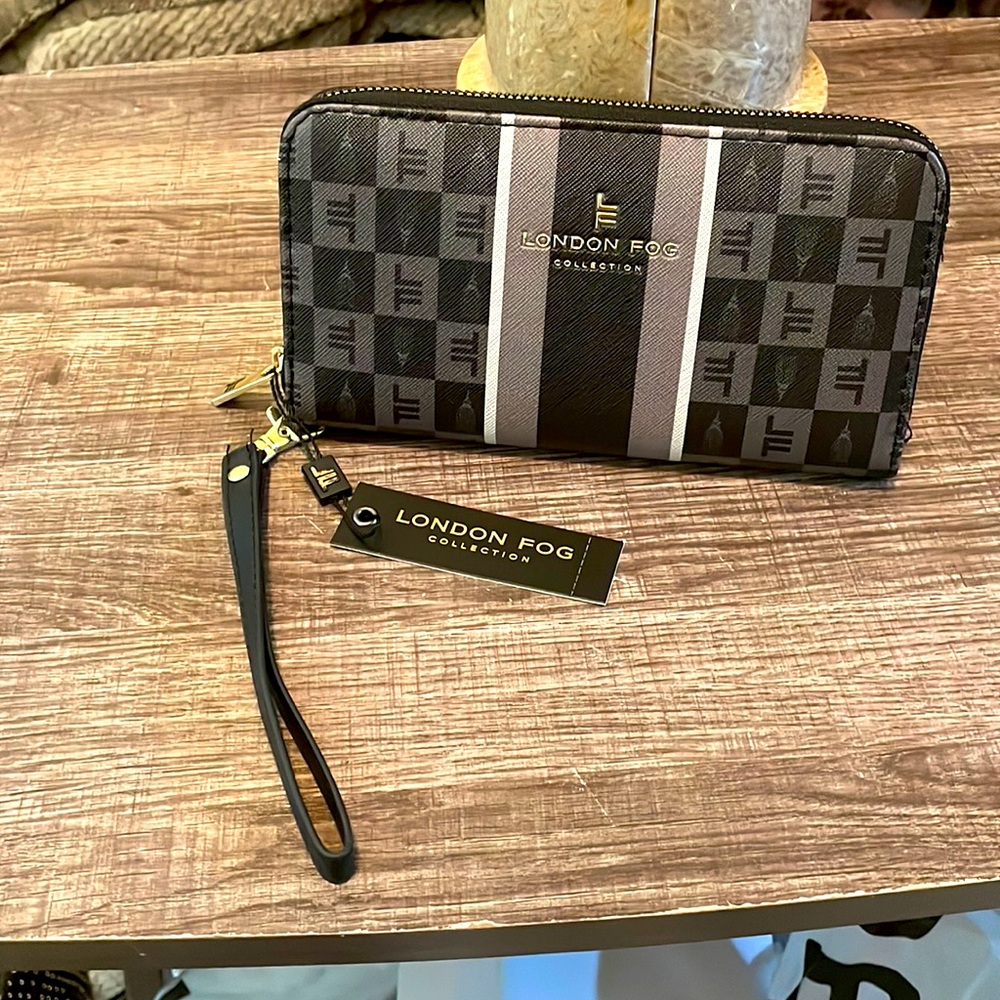 NEW!!! Ladies wallet by London Fog